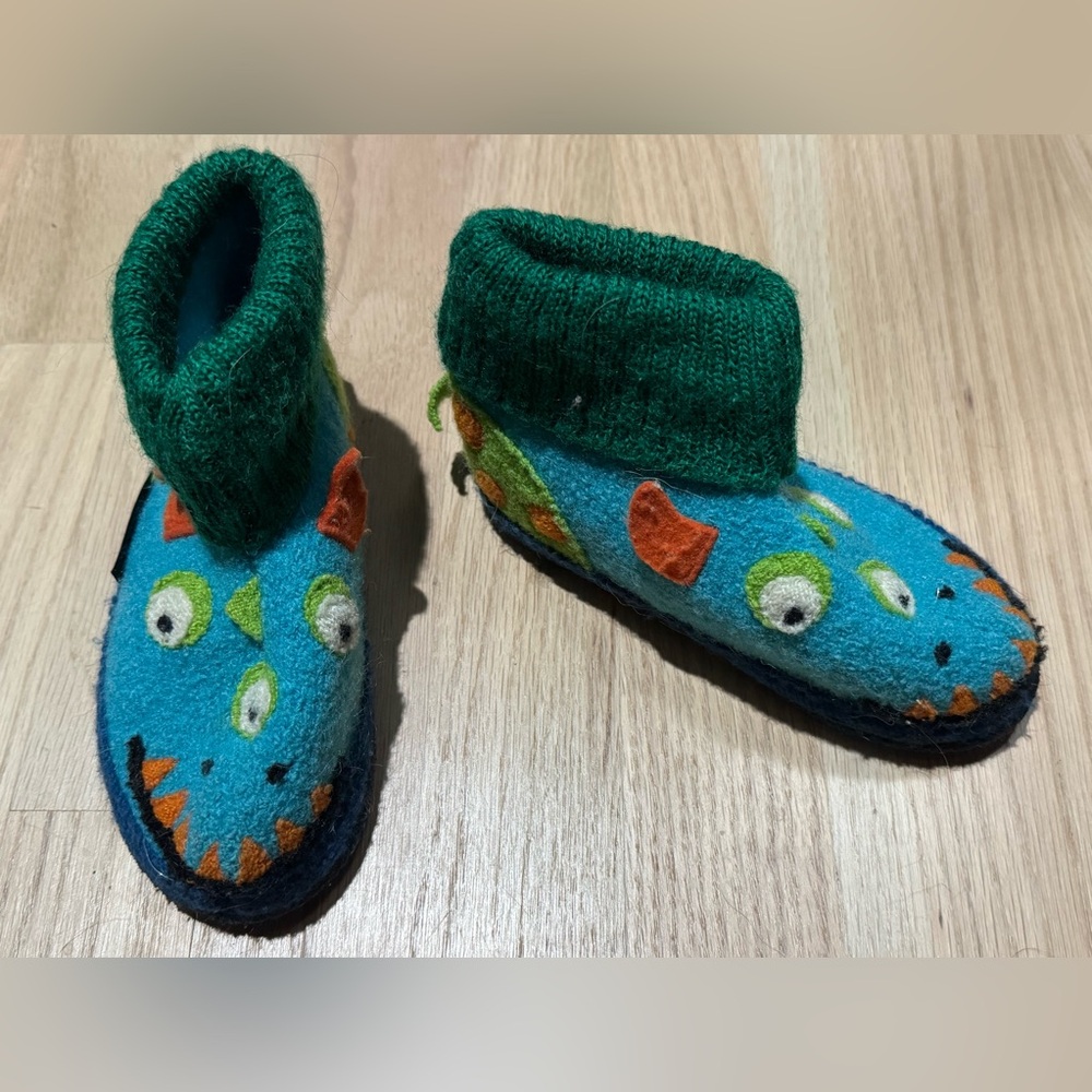 Garnet Hill Boiled Wool Monster Dragon Dinosaur Slippers Boots Toddler Boy sz 8